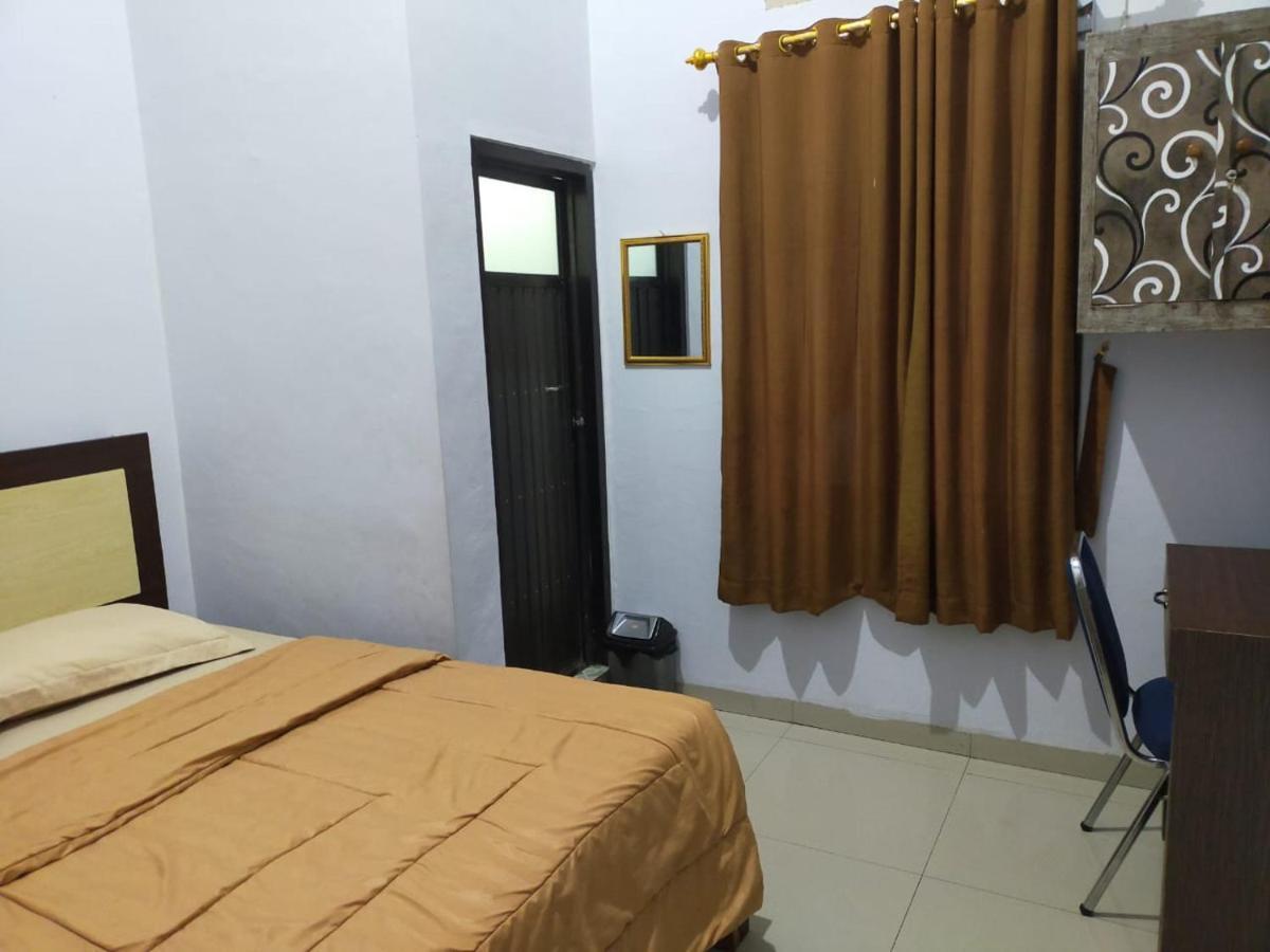 OYO 3373 Favour Hotel Pagaralam Extérieur photo
