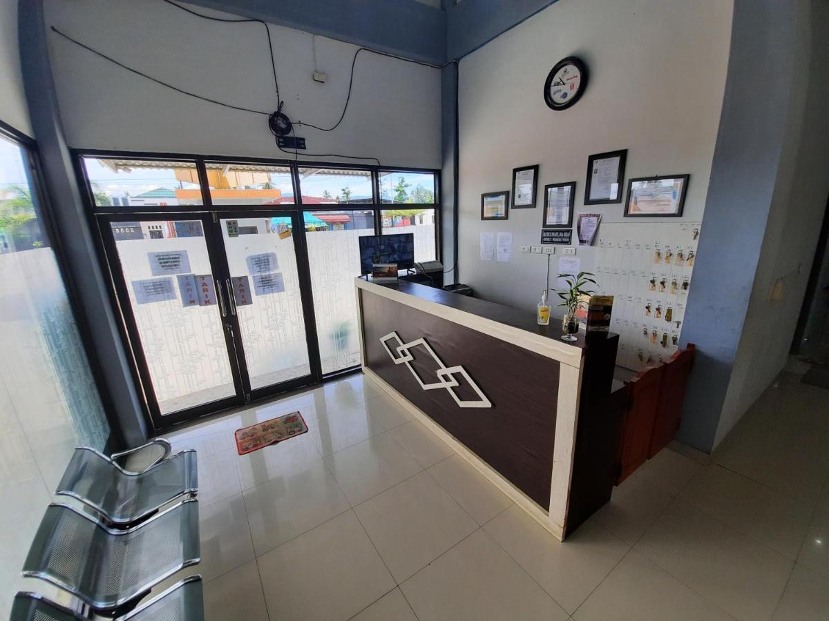 OYO 3373 Favour Hotel Pagaralam Extérieur photo